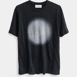 Vestige Black Short-Sleeve Tee with Faded White Circle Graphic